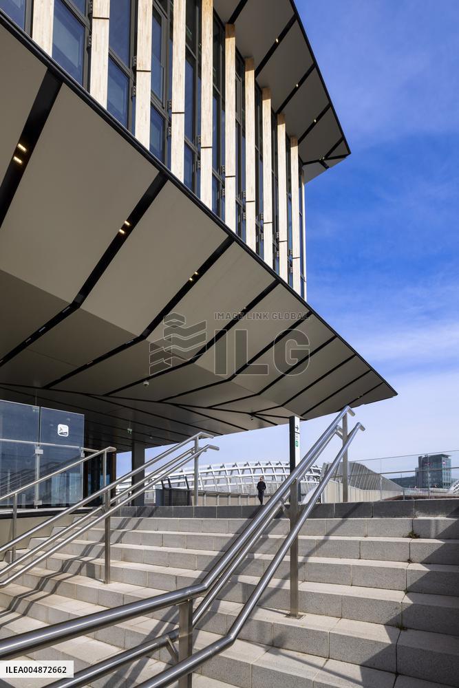 Illustration - Saint-Denis Pleyel Station - Paris Express