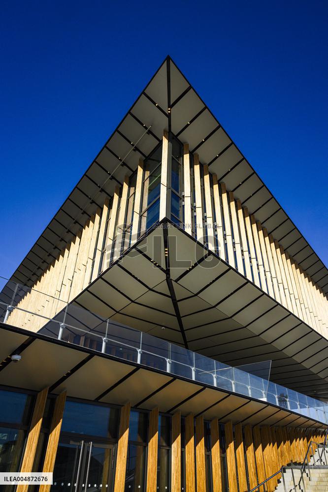 Illustration - Saint-Denis Pleyel Station - Paris Express