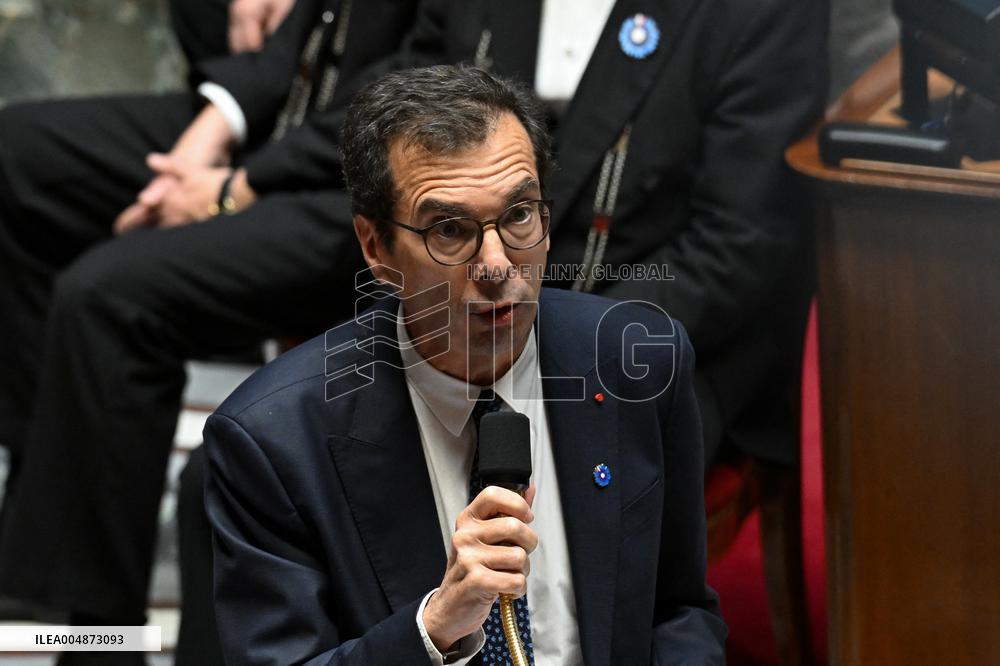 Session Of Questions To The Government At The French Senate - Paris
