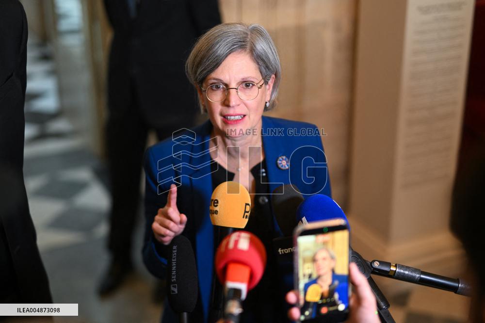 Session Of Questions To The Government At The French Senate - Paris