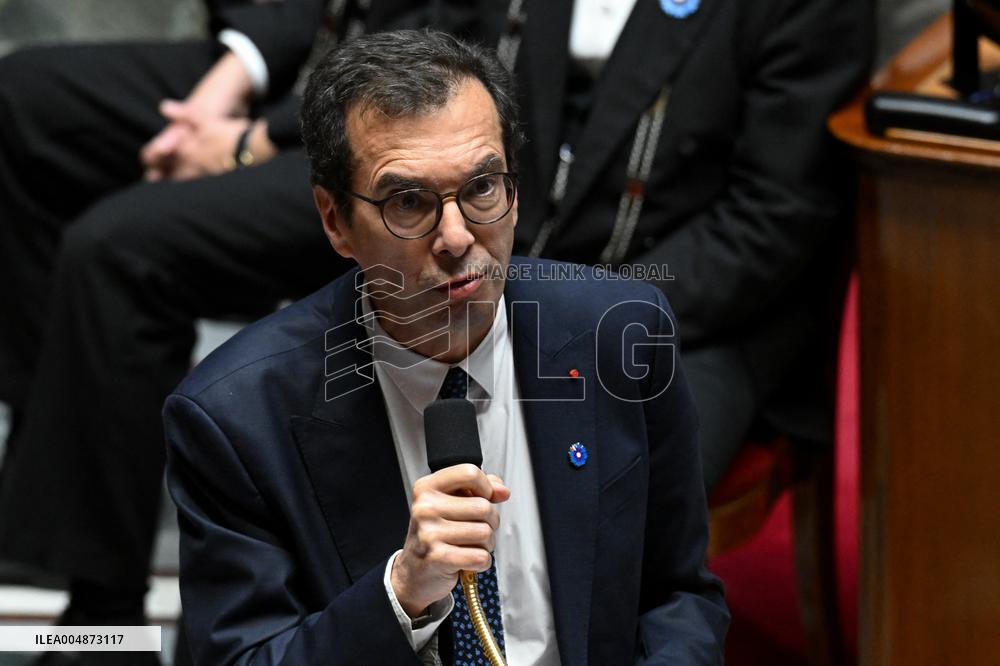 Session Of Questions To The Government At The French Senate - Paris