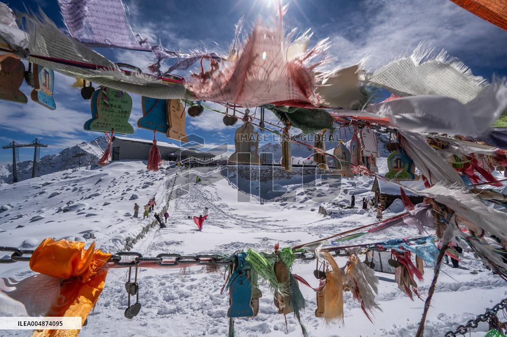 Dagu Glacier Scenic Area