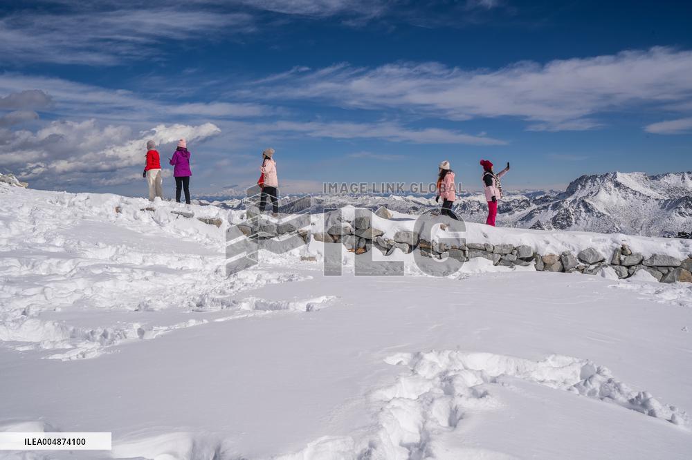 Dagu Glacier Scenic Area