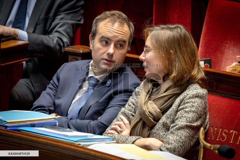 Opening session to discuss France's social security budget - Paris AJ