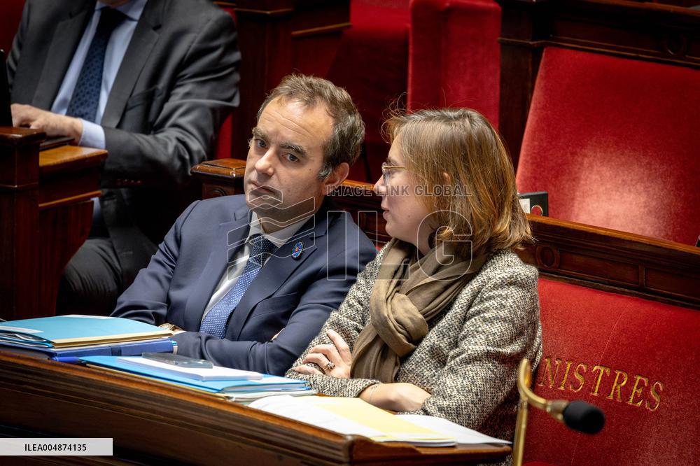 Opening session to discuss France's social security budget - Paris AJ