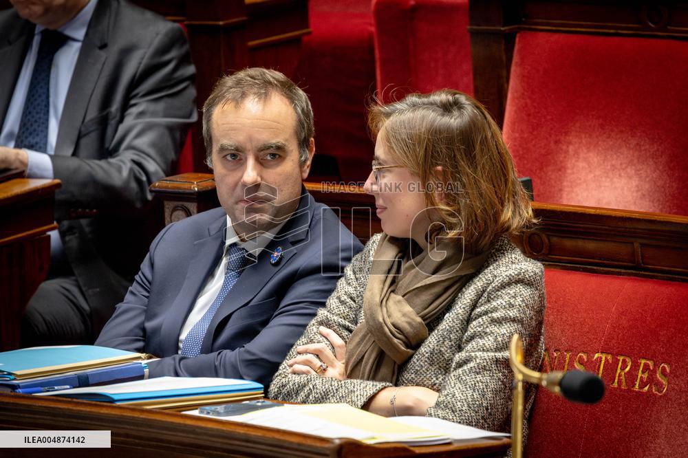 Opening session to discuss France's social security budget - Paris AJ