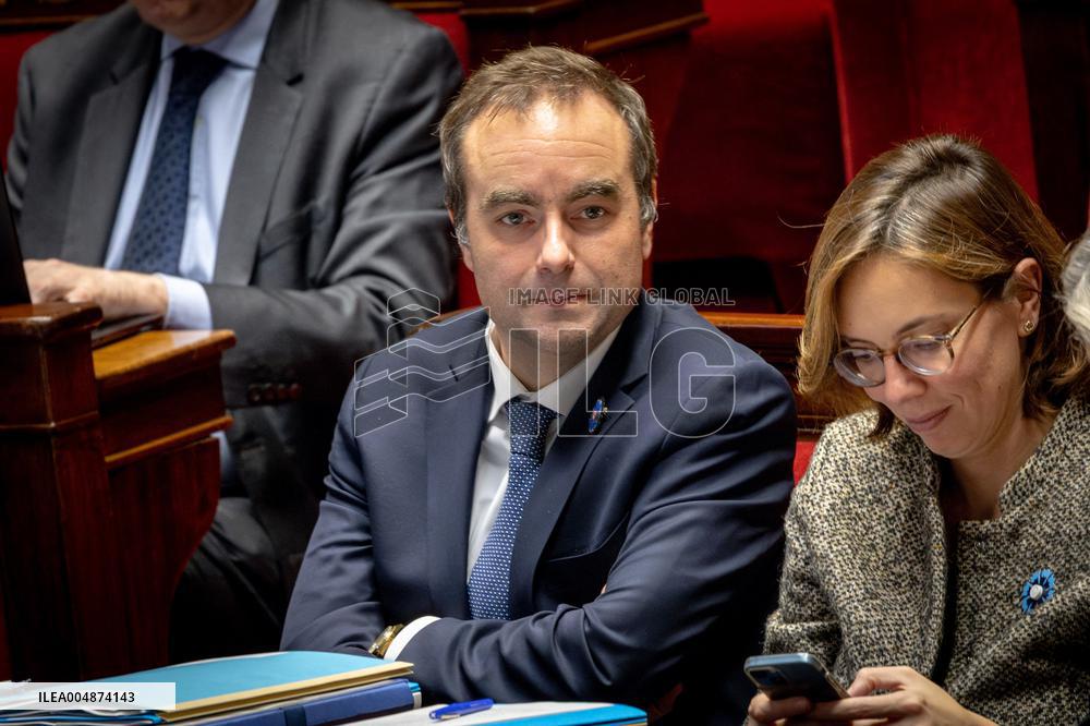 Opening session to discuss France's social security budget - Paris AJ