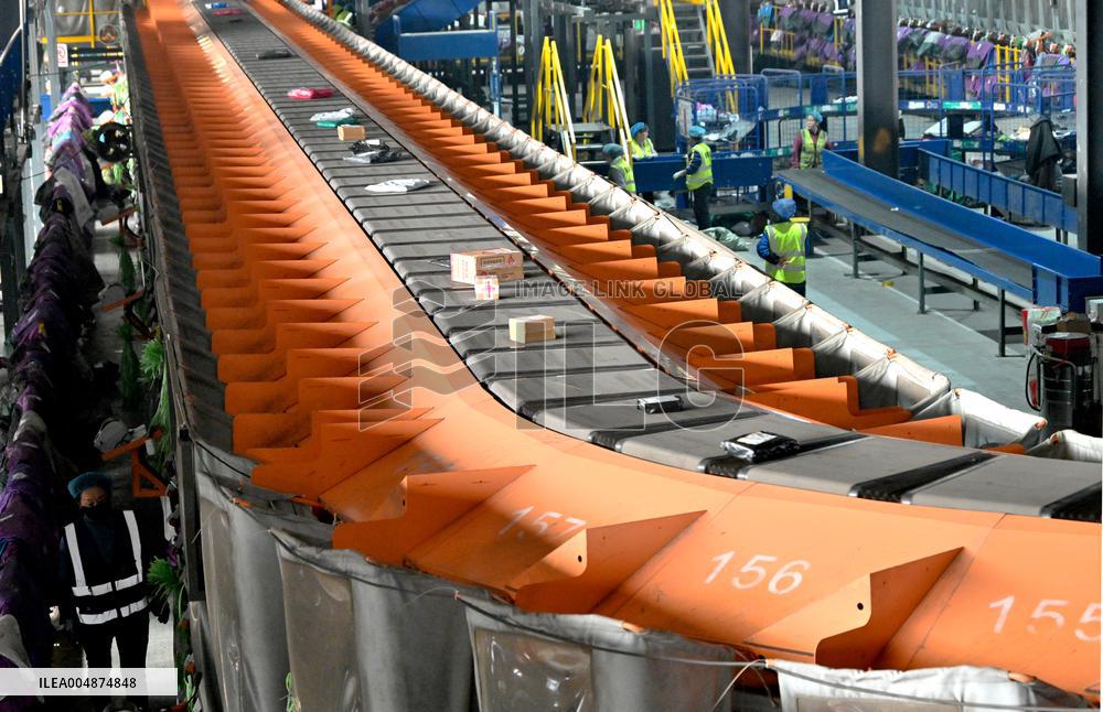 Online Shopping Logistics Peak in China