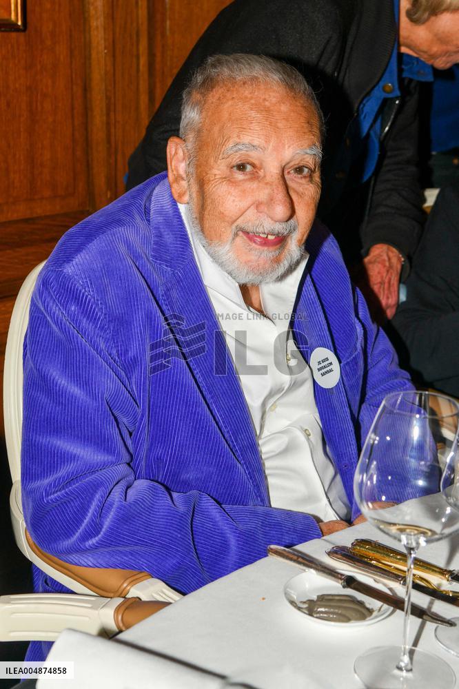 Laurent Mauvignier Wins Goncourt Prize For “La Maison Vide” - Paris