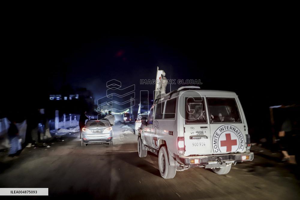 Red Cross Enters Gaza City