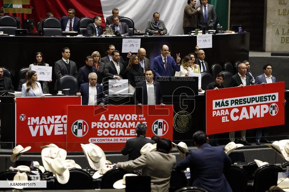 Legislators Condemn Murder of Uruapan Mayor - Mexico