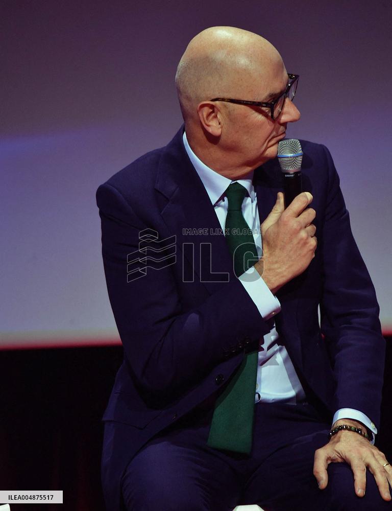 Ministerial Visits to Automotive Industry Day - Paris