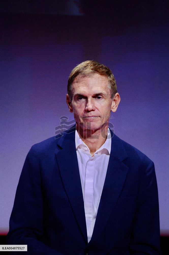 Ministerial Visits to Automotive Industry Day - Paris