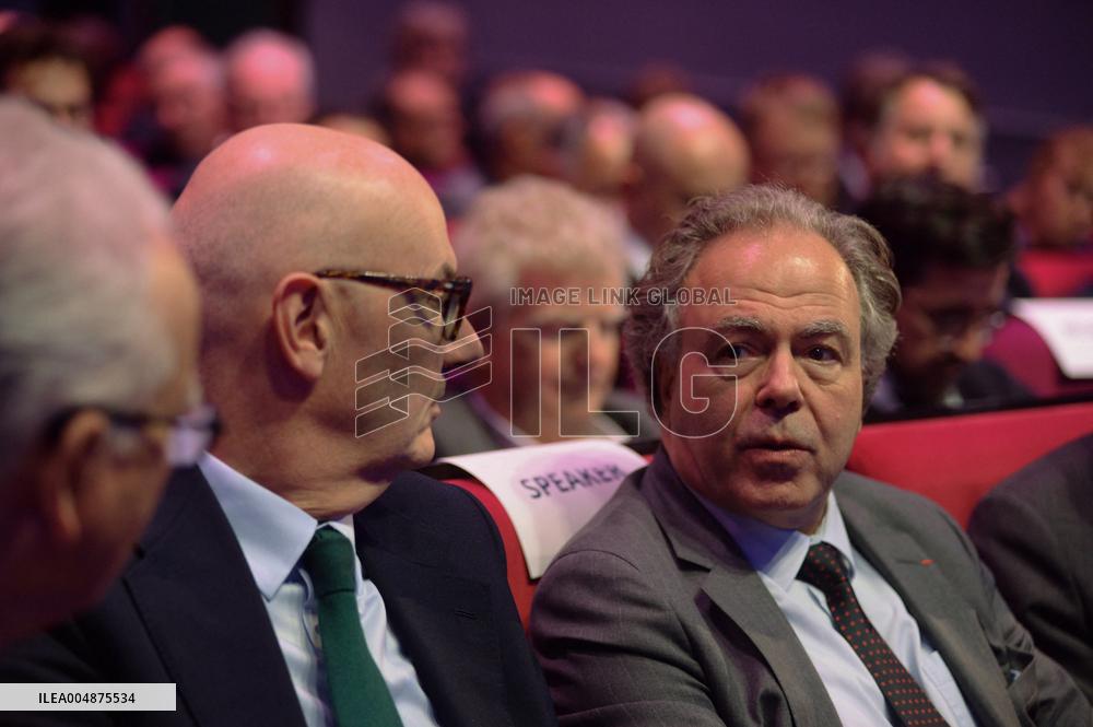 Ministerial Visits to Automotive Industry Day - Paris