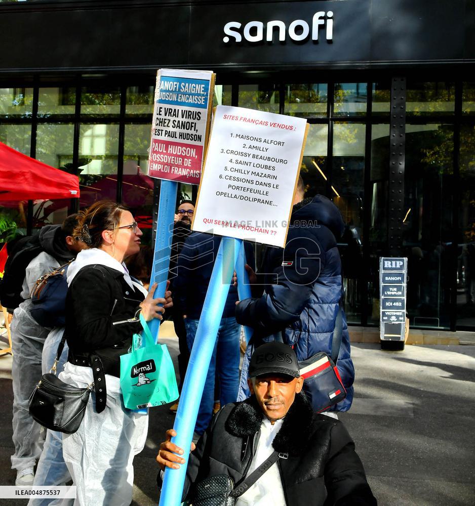 Inter-Union Rally In Front Of Maison Sanofi - Paris