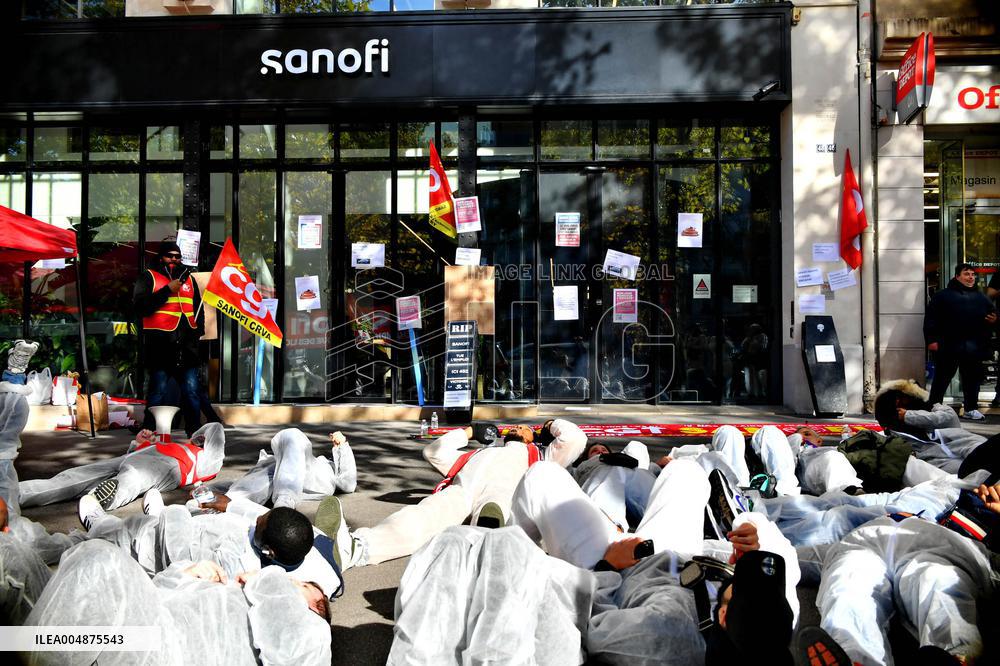 Inter-Union Rally In Front Of Maison Sanofi - Paris
