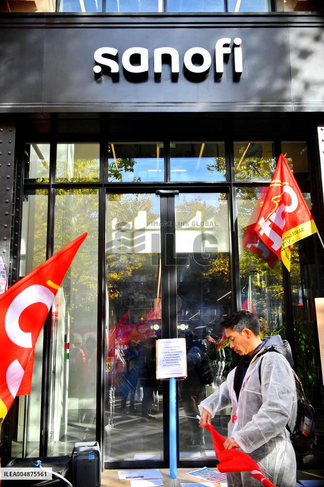 Inter-Union Rally In Front Of Maison Sanofi - Paris