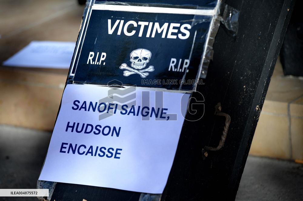 Inter-Union Rally In Front Of Maison Sanofi - Paris