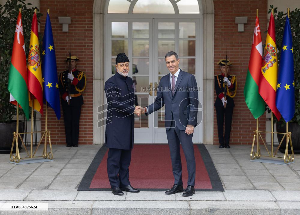 Sanchez receives the Sultan of Oman at Moncloa - Madrid