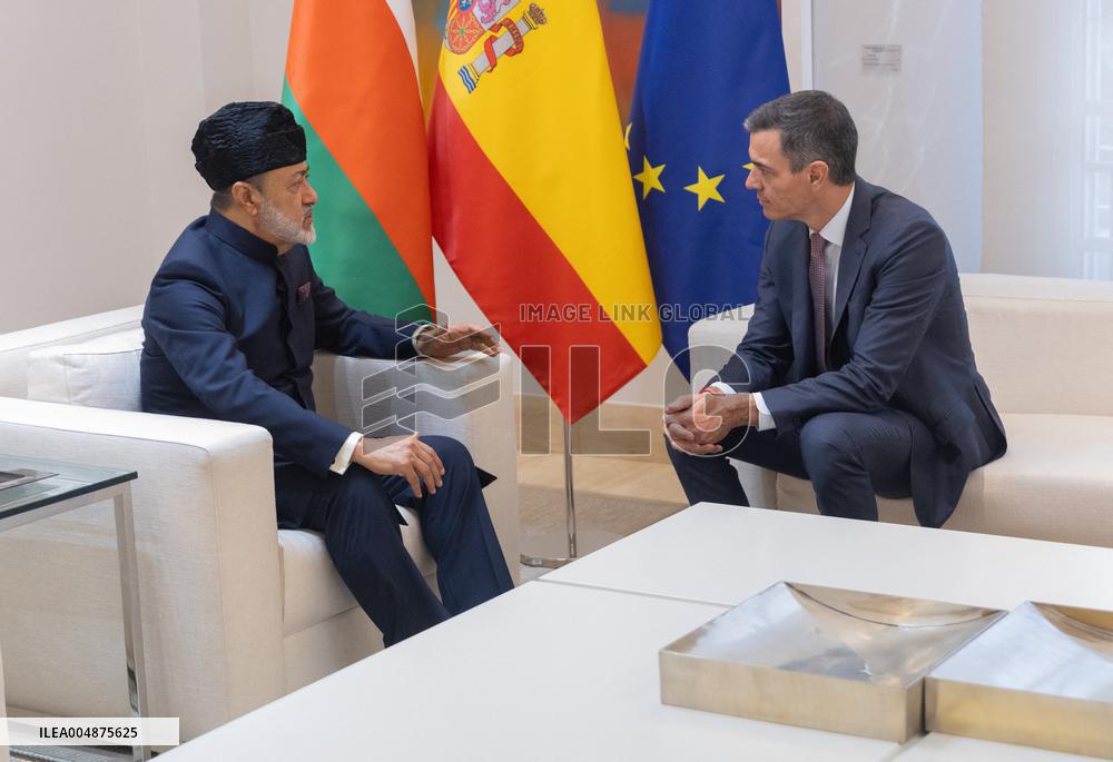Sanchez receives the Sultan of Oman at Moncloa - Madrid