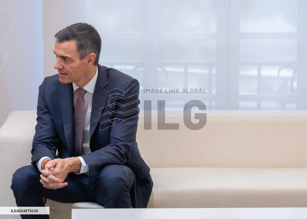 Sanchez receives the Sultan of Oman at Moncloa - Madrid