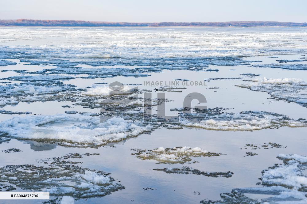 Heilongjiang River Covered in Drifting Ice - China