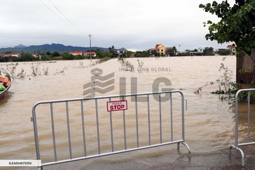 Death Toll Rises to 47 in Central Vietnam Floods