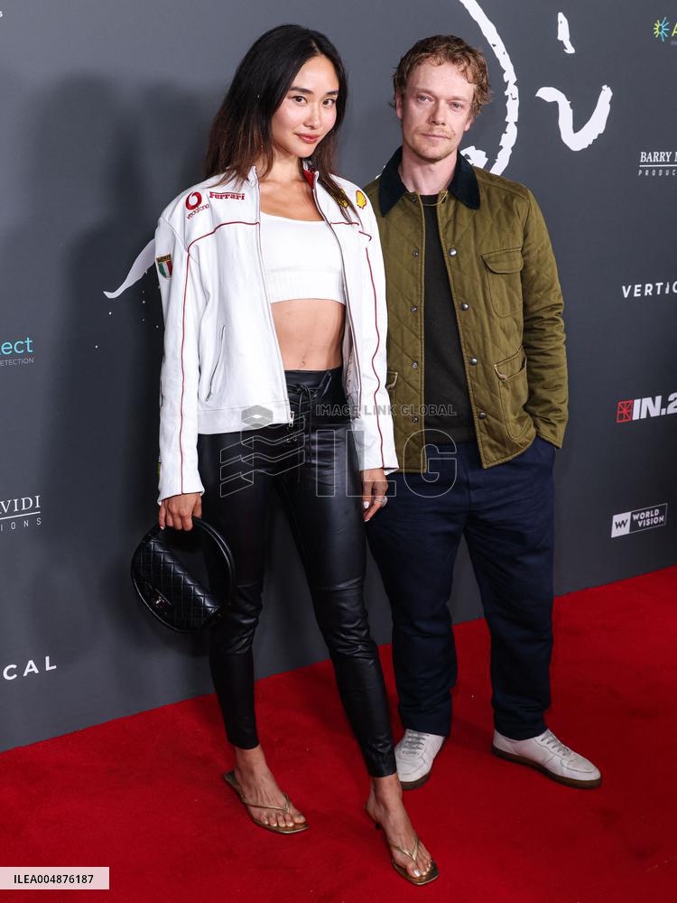 Modi Three Days On The Wing Of Madness Premiere - LA