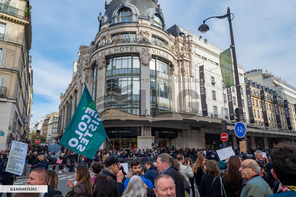 Illustration - Shein in BHV Paris