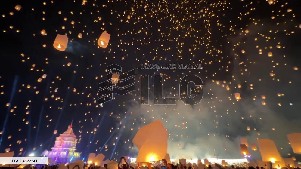 Thailand: Thousands of Lanterns Create Enchanting Scene at Yi Peng Festival 3
