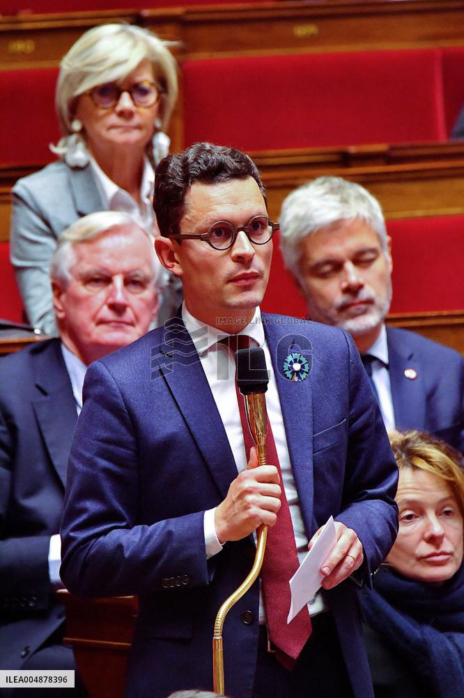 Questions to the Government - Paris