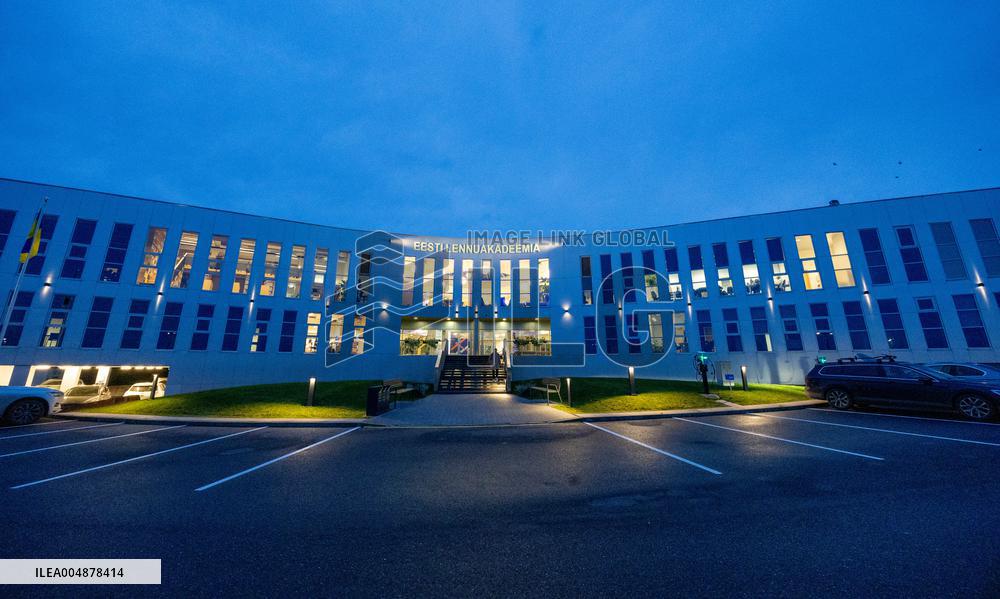 Estonian presidentÂ´s visit to the Estonian Aviation Academy