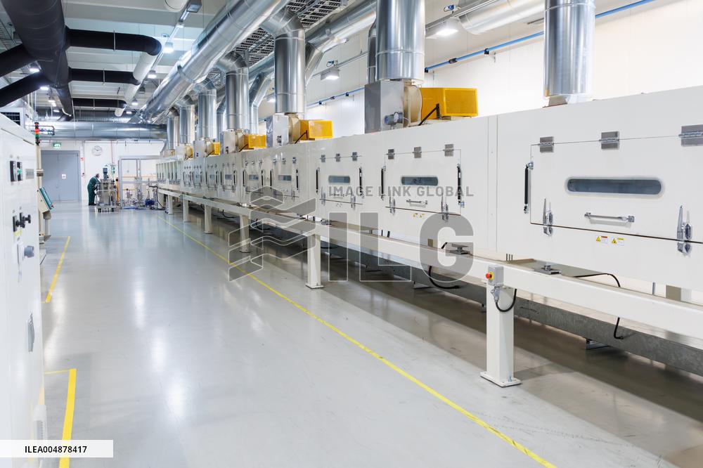 Skeleton Technologies opens plant in Finland