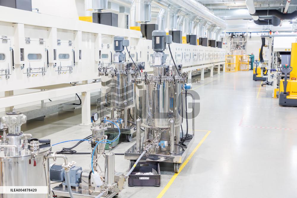Skeleton Technologies opens plant in Finland