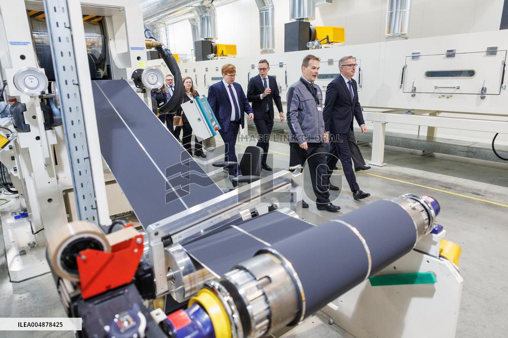 Skeleton Technologies opens plant in Finland