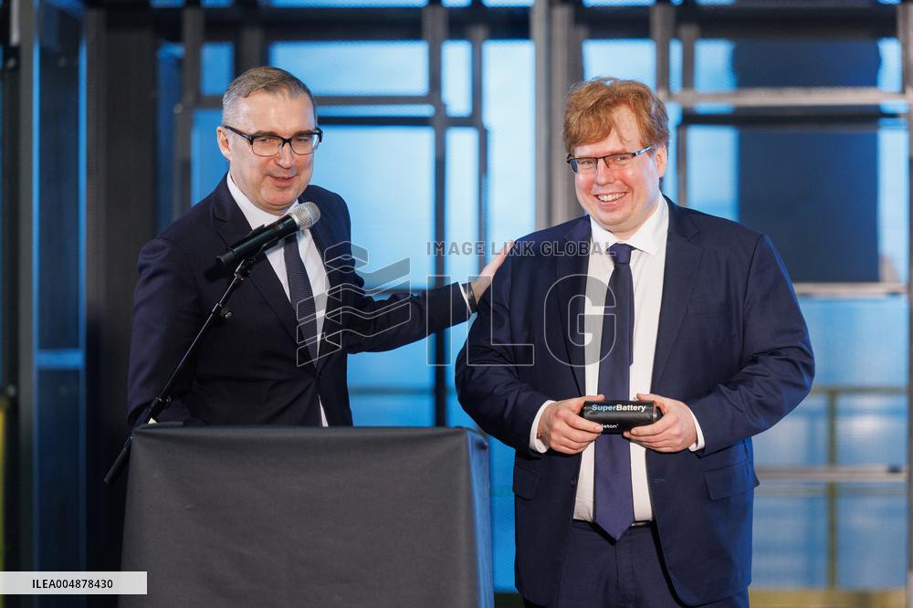 Skeleton Technologies opens plant in Finland