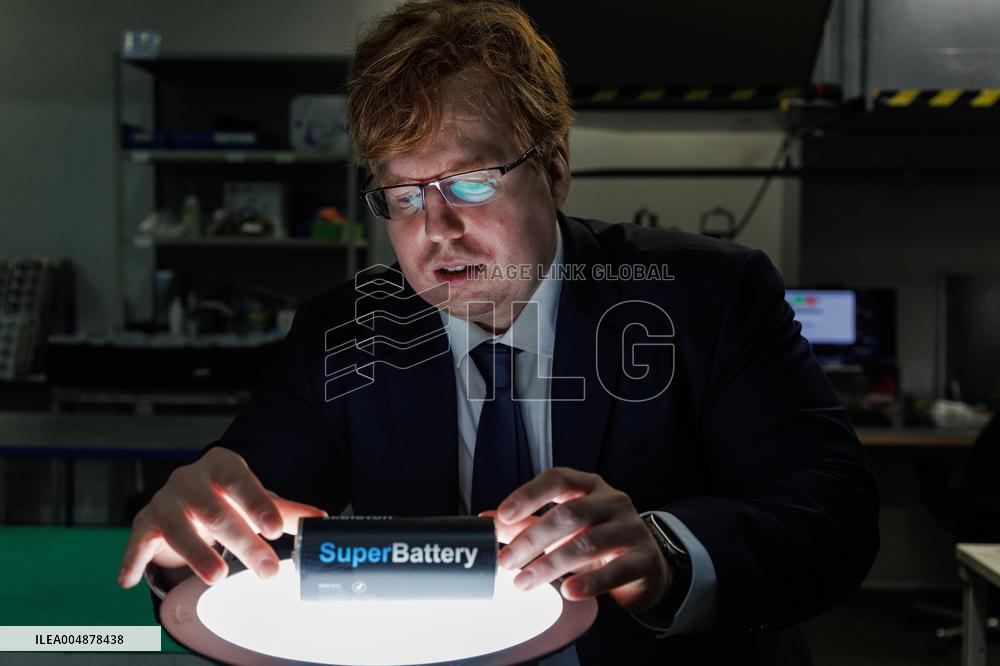 Skeleton Technologies opens plant in Finland