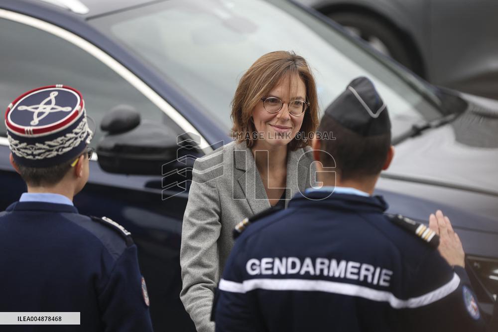 Operation to Inspect Packages from Shein - Paris