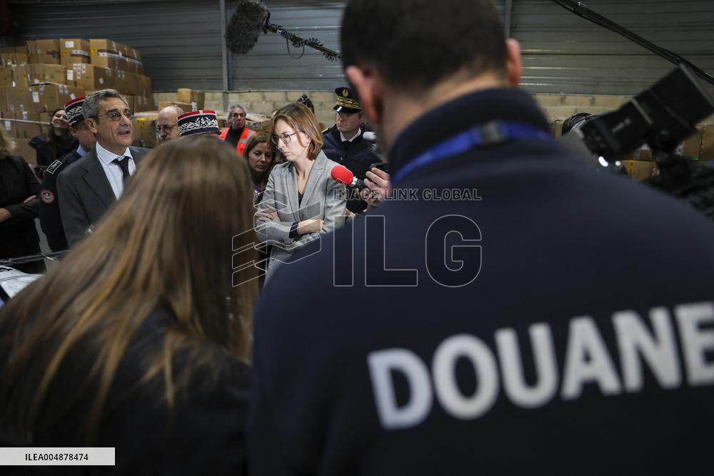 Operation to Inspect Packages from Shein - Paris