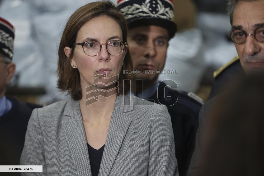 Operation to Inspect Packages from Shein - Paris