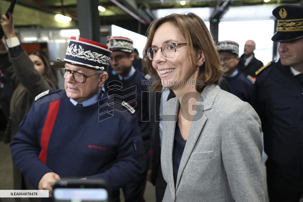 Operation to Inspect Packages from Shein - Paris