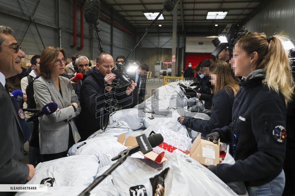 Operation to Inspect Packages from Shein - Paris