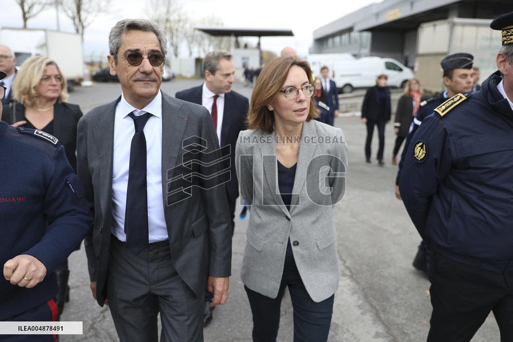 Operation to Inspect Packages from Shein - Paris