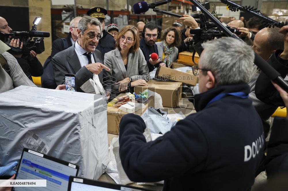 Operation to Inspect Packages from Shein - Paris