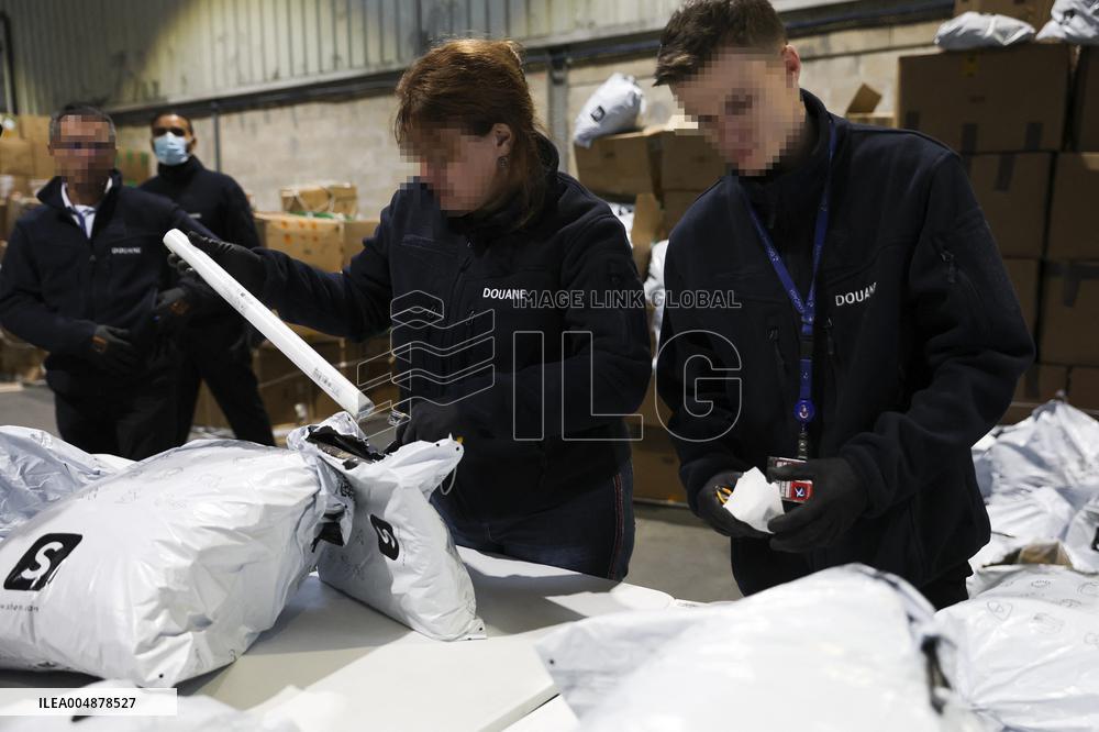 Operation to Inspect Packages from Shein - Paris