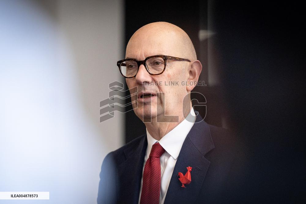 Roland Lescure at the Future4Care Incubator for the French Tech - Paris AJ