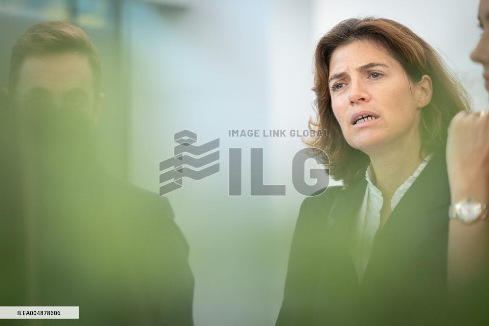 Roland Lescure at the Future4Care Incubator for the French Tech - Paris AJ