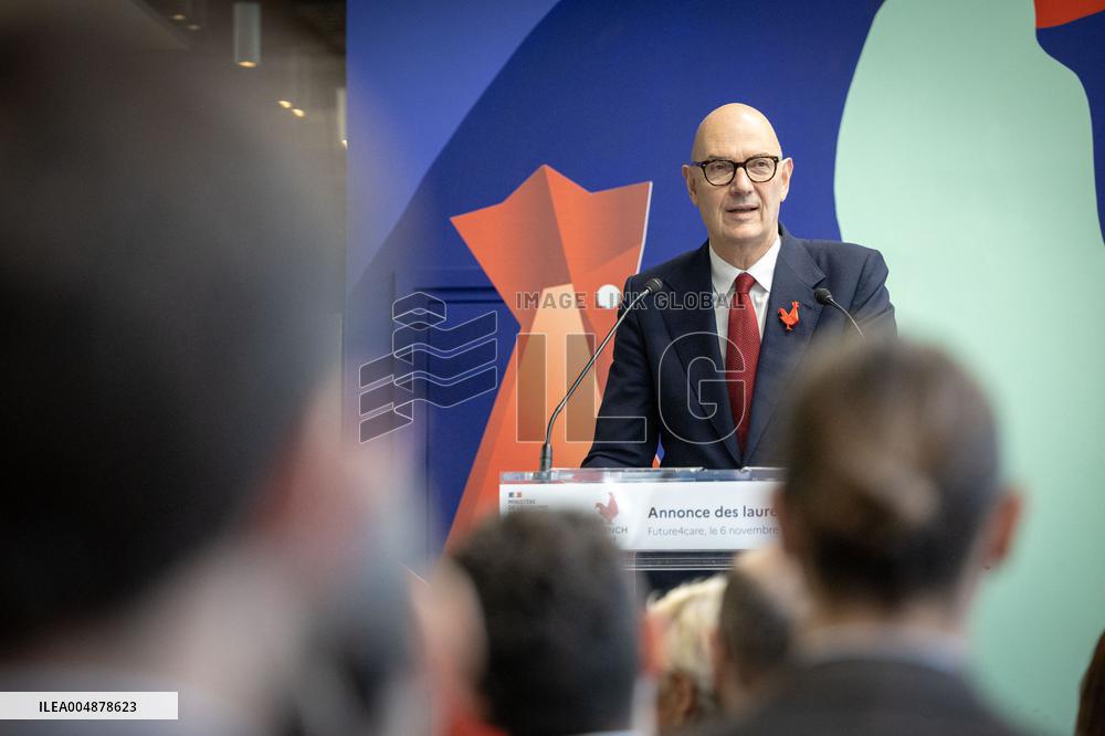 Roland Lescure at the Future4Care Incubator for the French Tech - Paris AJ