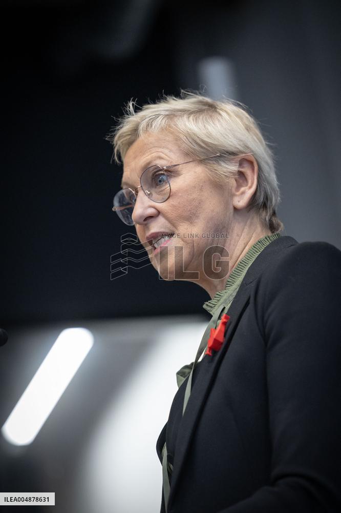 Roland Lescure at the Future4Care Incubator for the French Tech - Paris AJ