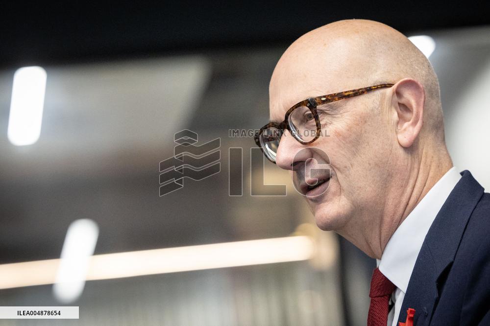 Roland Lescure at the Future4Care Incubator for the French Tech - Paris AJ